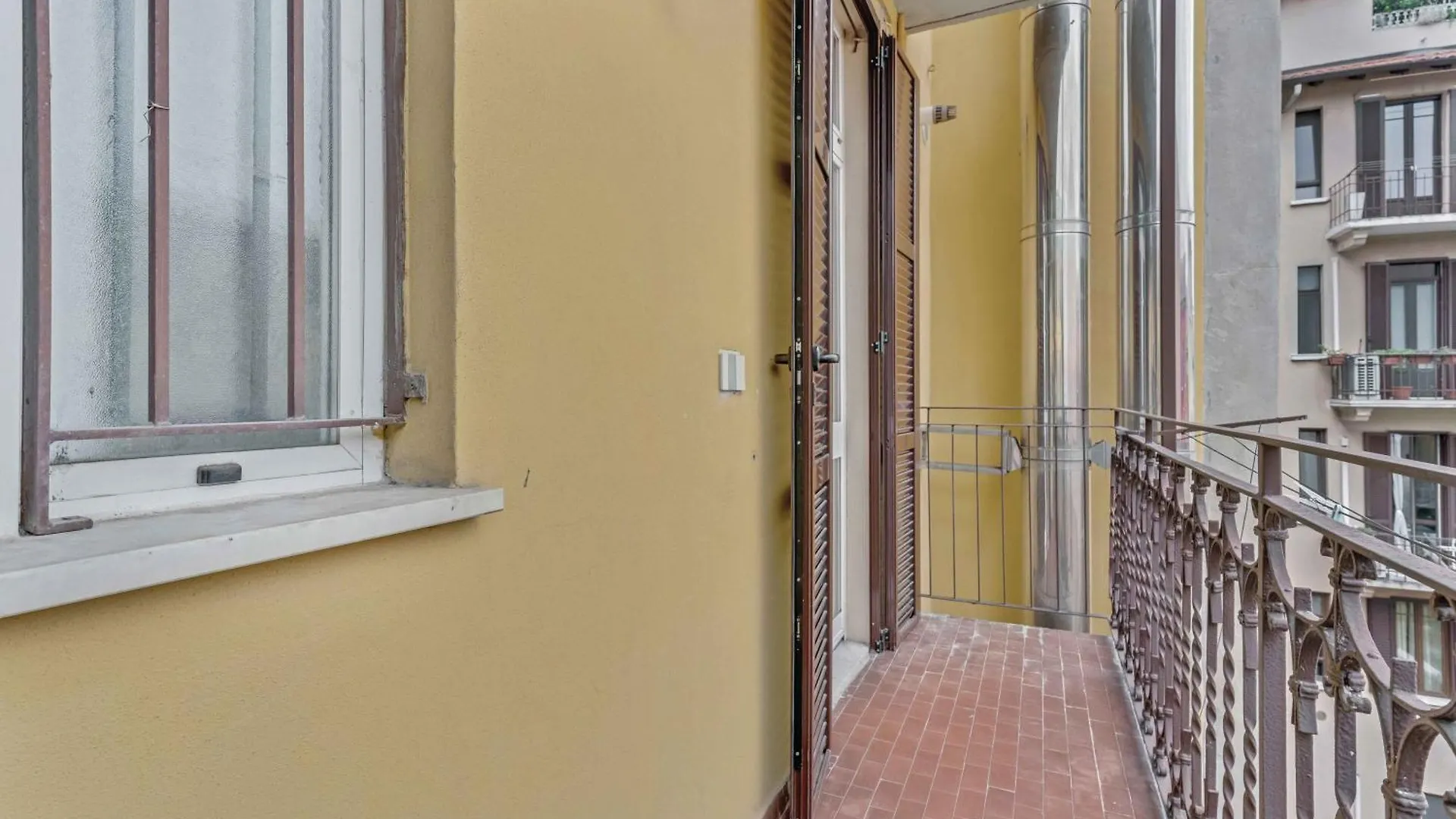 Ven54 -Loreto - Duomo- Modern - Central - Bright Milan Apartment