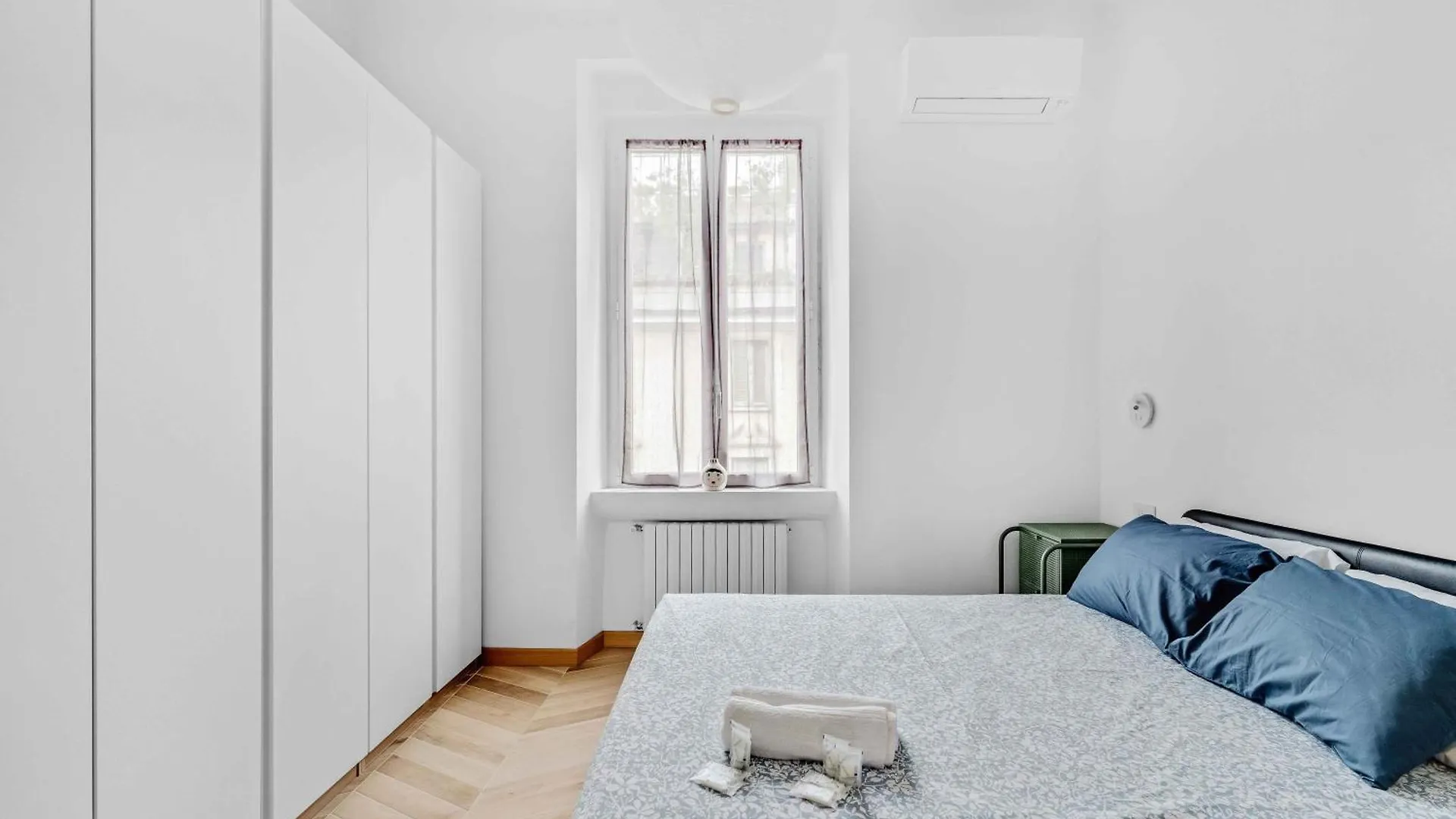 Apartment Ven54 -Loreto - Duomo- Modern - Central - Bright Milan